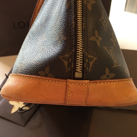 Authentic Louis Vuitton Alma MM - Picture 7 of 8